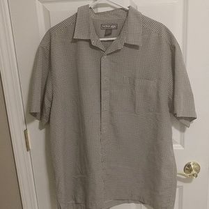 Short sleeve XL Green and white shirt